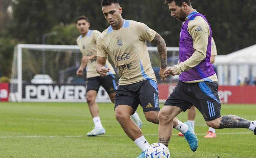 Práctica formal y a ver el amistoso de los pibes | El seleccionado argentino se entrenó por la tarde en Ezeiza