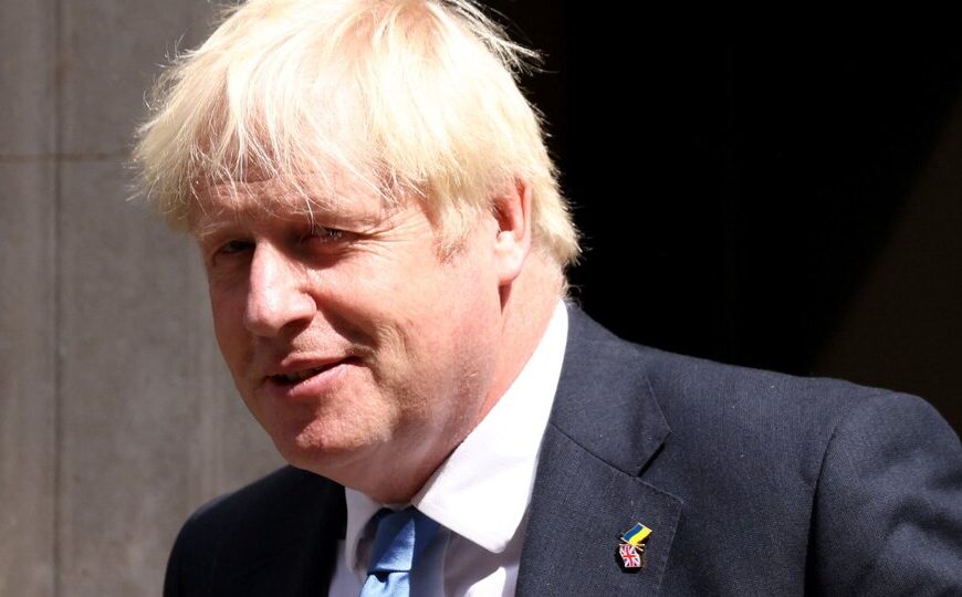 Las mil caras de de Boris Johnson, un espejo en el que se mira Javier Milei | Fiestas, fake news y una invasión frustrada, parte de su prontuario