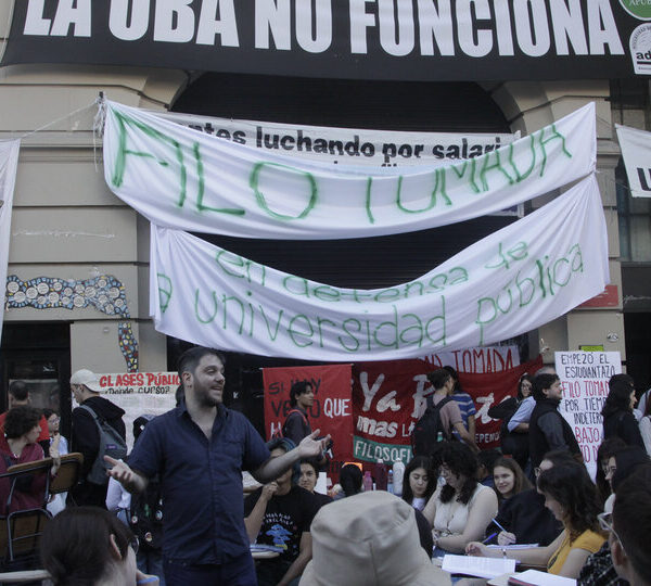 El paro universitario se cumplió con un gran…