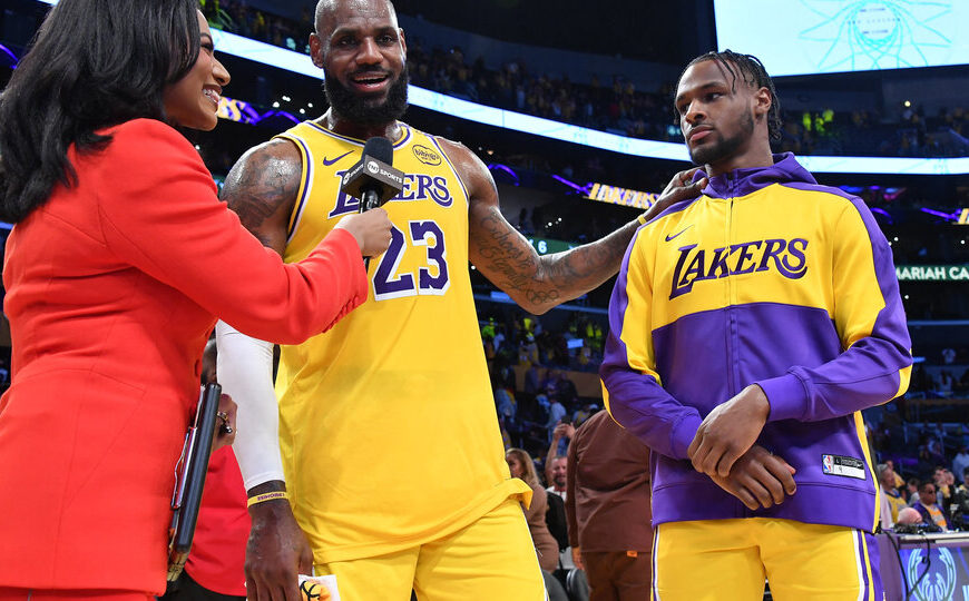 Noche histórica en la NBA: LeBron James y su hijo Bronny jugaron juntos para Los Lakers | Los Angeles venció 110-103 a Minessota en el arranque de la temporada