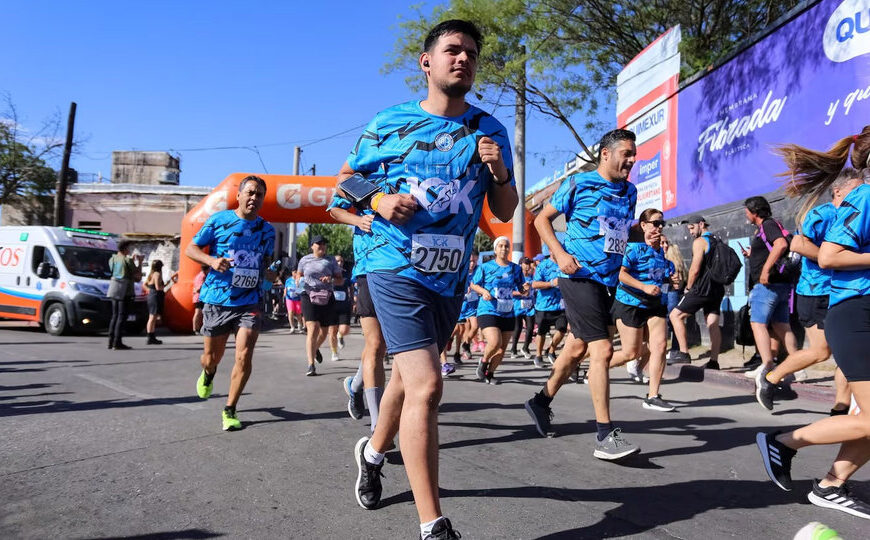 El Hospital Durand organiza la carrera Celeste | Para concientizar sobre la prevención del cáncer de próstata