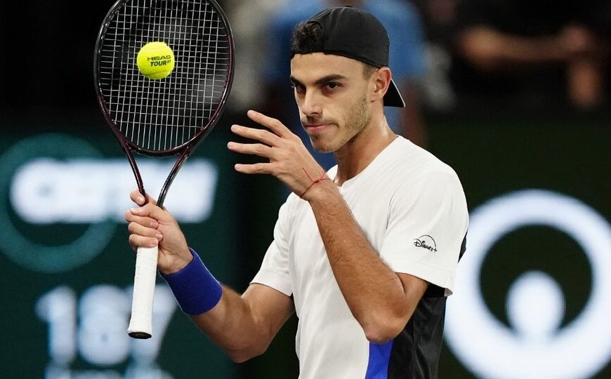 Cerúndolo dio la sorpresa en el Masters 1000 de París | Eliminó al ruso Rublev, sexto preclasificado