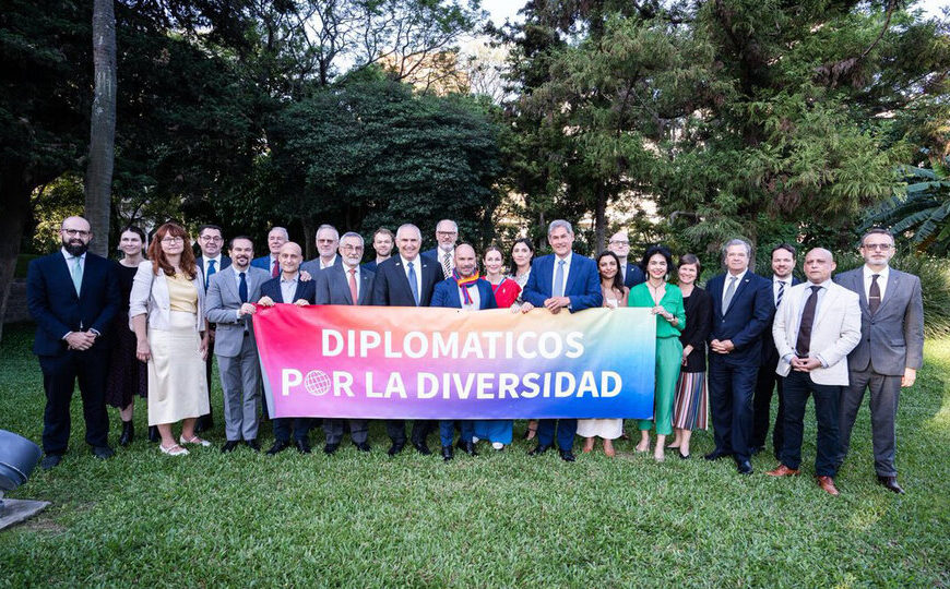 Comunicado de diplomáticos por la igualdad y en defensa de la comunidad LGBTIQ+ de Buenos Aires | Treinta embajadas en la semana del Orgullo