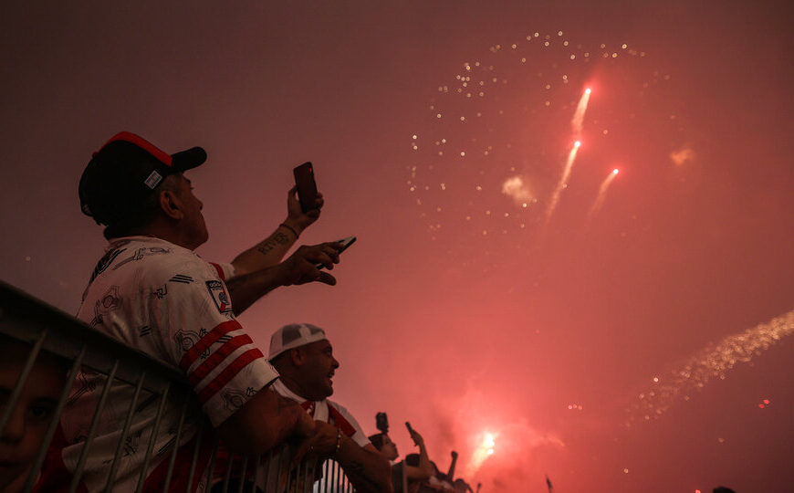 Clausuraron el estadio Monumental por los  fuegos artificiales y las bengalas en la previa del partido River-Atlético Mineiro | Las consecuencias del histórico recibimiento al Millonario