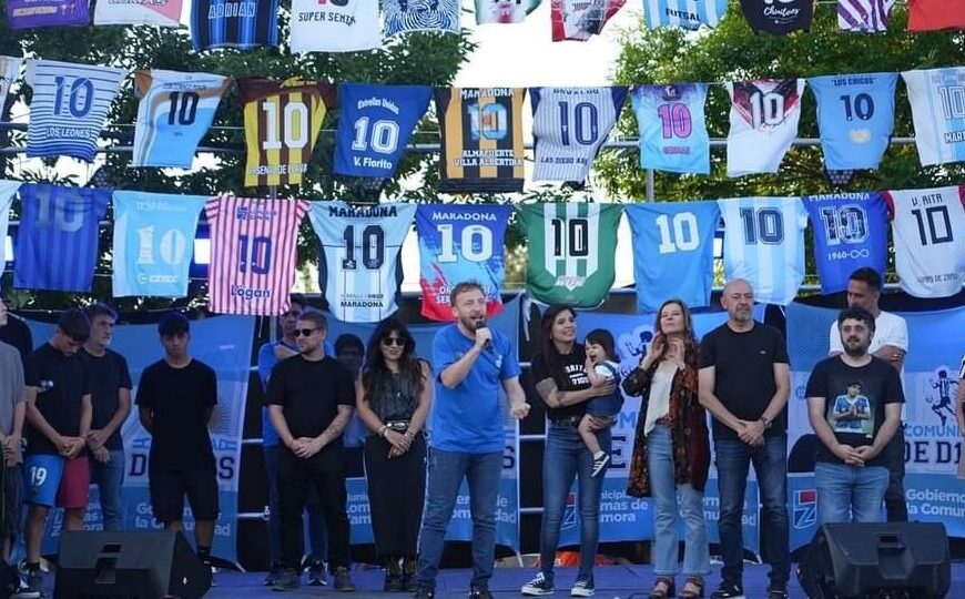 Junto a más de 10 mil vecinos, Otermín presentó “Comunidad de D10S” en Fiorito | Con la presencia de Gianinna Maradona y Claudia Villafañe