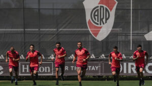 Liga Profesional: River recibirá a Banfield para barajar y…