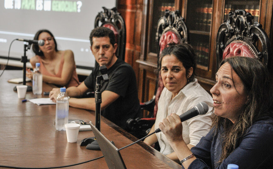 Wado de Pedro: “Nos toca pelearla para que este negacionismo no siga avanzando” | Un encuentro con familiares de genocidas 