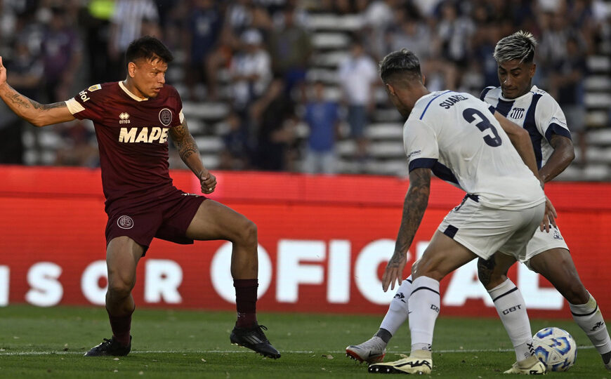 Liga Profesional: Talleres no pudo con Lanús en Córdoba | Silbidos en el Kempes tras la remontada visitante