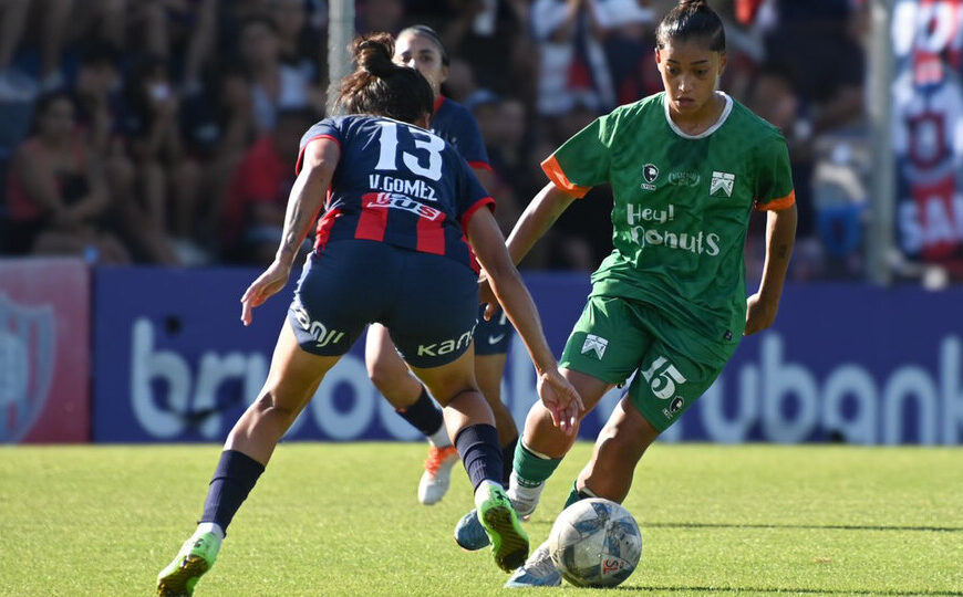 Fútbol femenino: San Lorenzo por ahora postergó su…