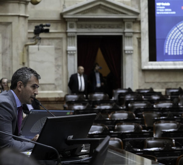 El macrismo no logró quorum para avanzar con…