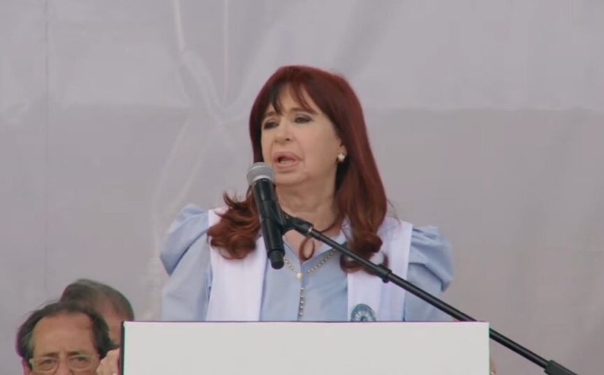 CFK: “Milei, ya que sos tan guapo, desregulá los medicamentos” | Acto de cierre del Encuentro Nacional de Salud