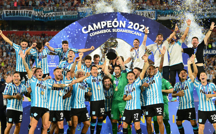 Racing ganó la Copa Sudamericana y emociona al fútbol argentino | Hizo un gran partido en Asunción y se impuso 3 a 1 ante Cruzeiro de Brasil