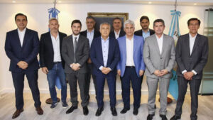 Los gobernadores aliados le exigen a Javier Milei…