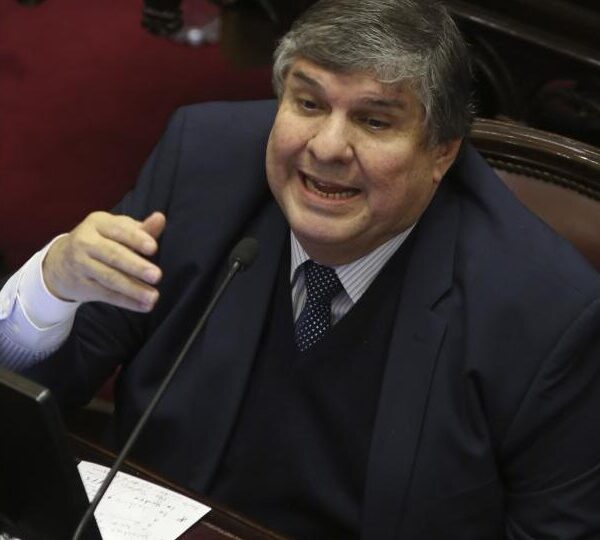 Unión por la Patria avisó que no aceptará…