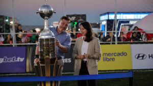 El presidente de la Conmebol inauguró el Fanzone…