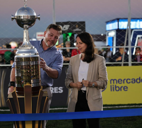 El presidente de la Conmebol inauguró el Fanzone…