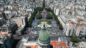 La CGT, enredada en su laberinto