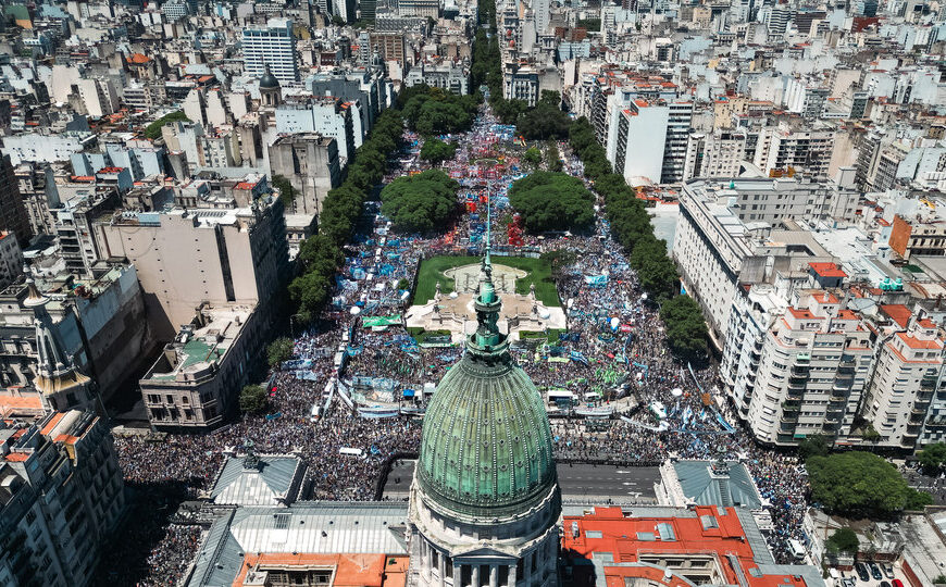 La CGT, enredada en su laberinto