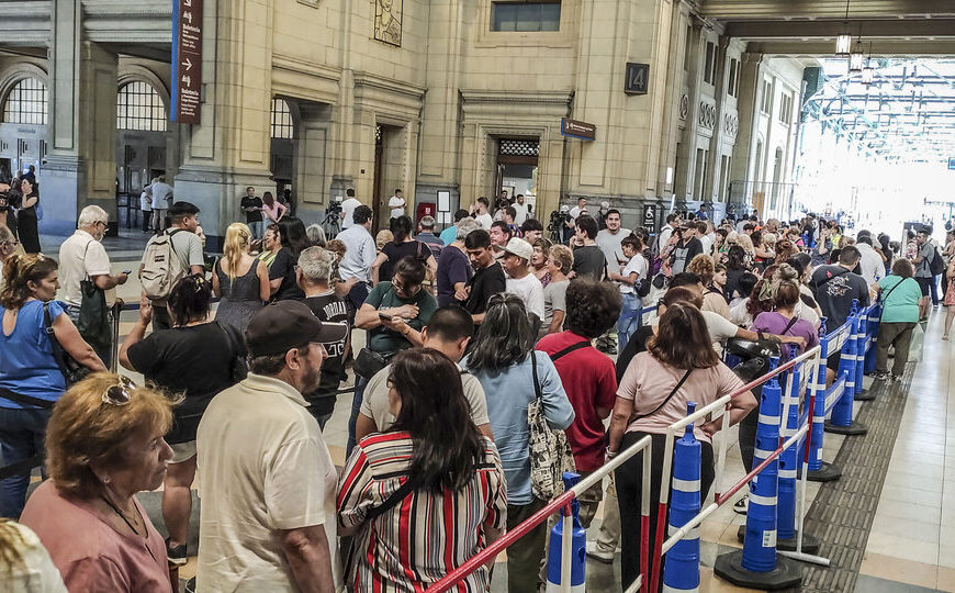 Una medida de fuerza de La Fraternidad causa…