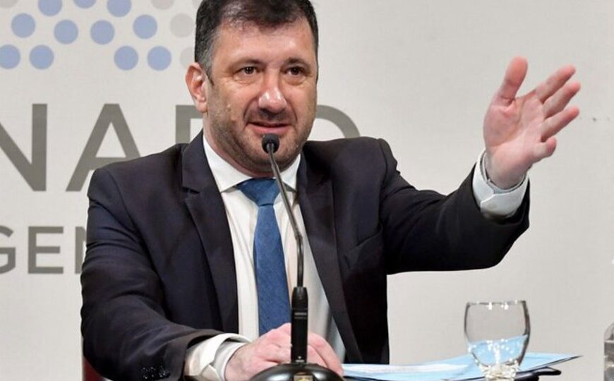 “Cuando entró a Paraguay, Kueider dijo que era un senador oficialista” | La definición del director de Ingresos Tributarios paraguayo