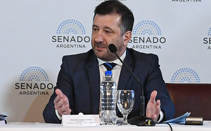 Kueider y su secretaria fueron imputados en Paraguay…
