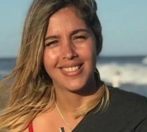 Quién es la mujer que acompañaba a Kueider…