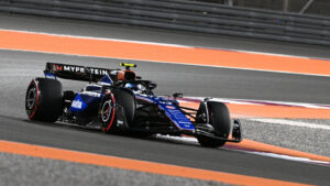 Colapinto corre hoy en el GP de Abu…
