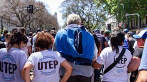 Organizaciones sociales salen a la calle para reclamar…