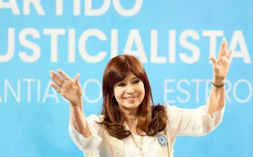 Cristina Kirchner asume la conducción del Partido Justicialista