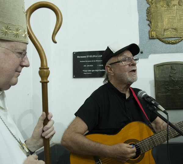 Cómo fue el homenaje a Evelyne Lamartine, la…