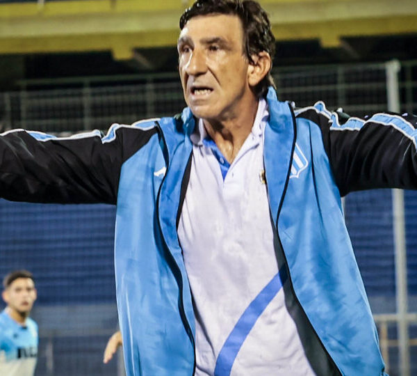 Racing: Saja ya se comunicó con Costas