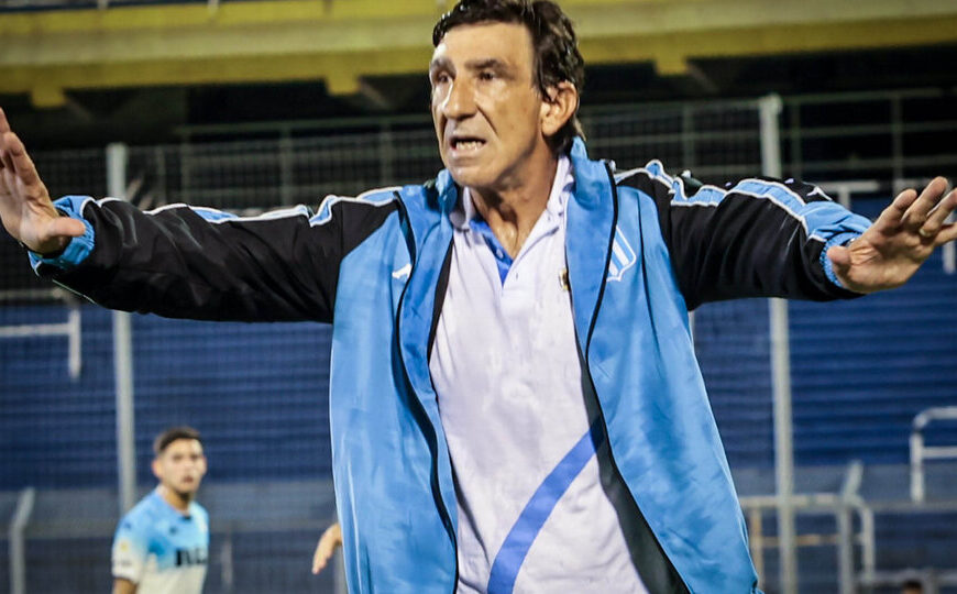 Racing: Saja ya se comunicó con Costas