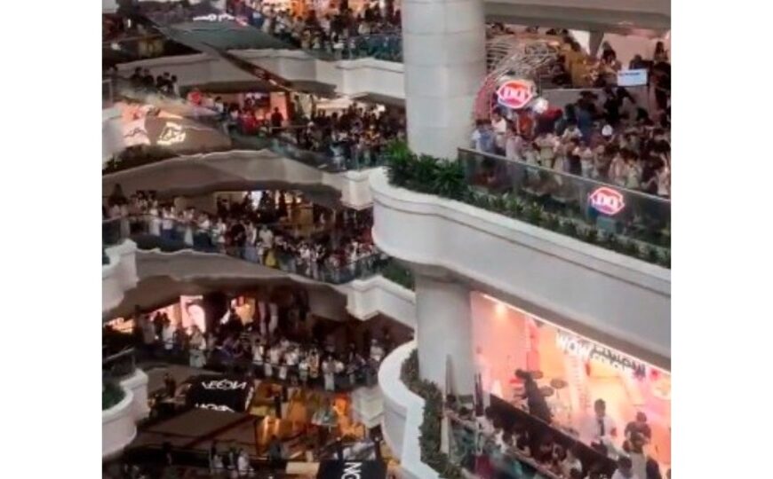 Milei confunde el Unicenter con un shopping de China