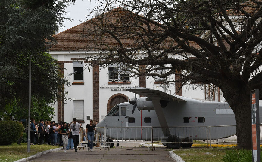 Mientras despide trabajadores, el gobierno cierra el centro cultural Conti en la exESMA | Se espera presencia policial para impedir ingresos