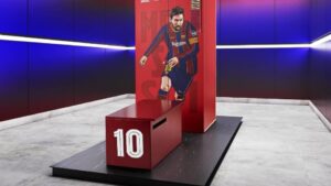 Barcelona subasta reliquias que Messi y Maradona usaron…