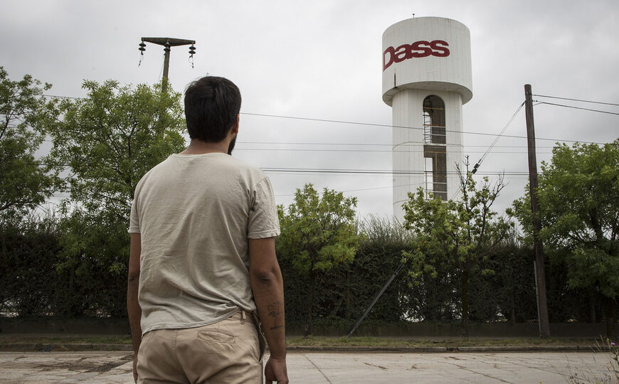 Cierre de la fábrica de Dass: “Hoy es mi ocaso, es la crónica de nuestra muerte” | Página/12 recorrió Coronel Suárez y habló con despedidos y vecinos