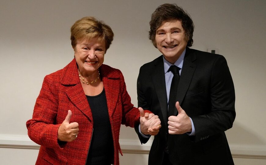 La historia detrás de la foto de Milei con Georgieva: Sonrisas y la súplica por más dólares | El Gobierno quiere acelerar un nuevo préstamo con el FMI