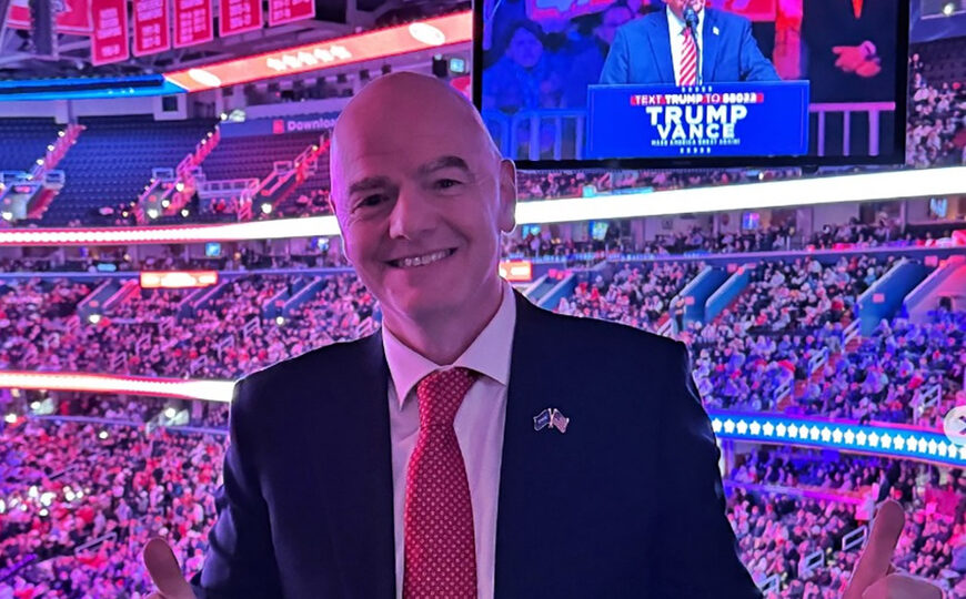 Gianni Infantino, muy contento con Trump