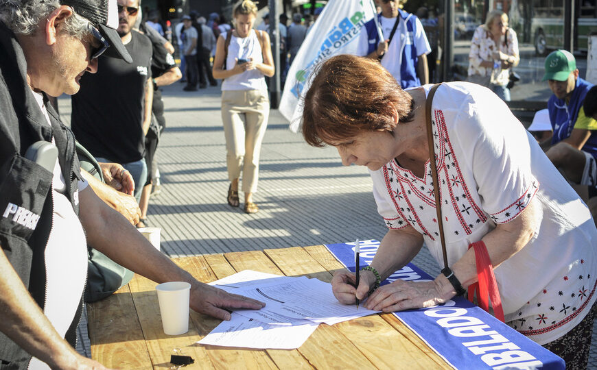 Campaña de firmas en defensa de…