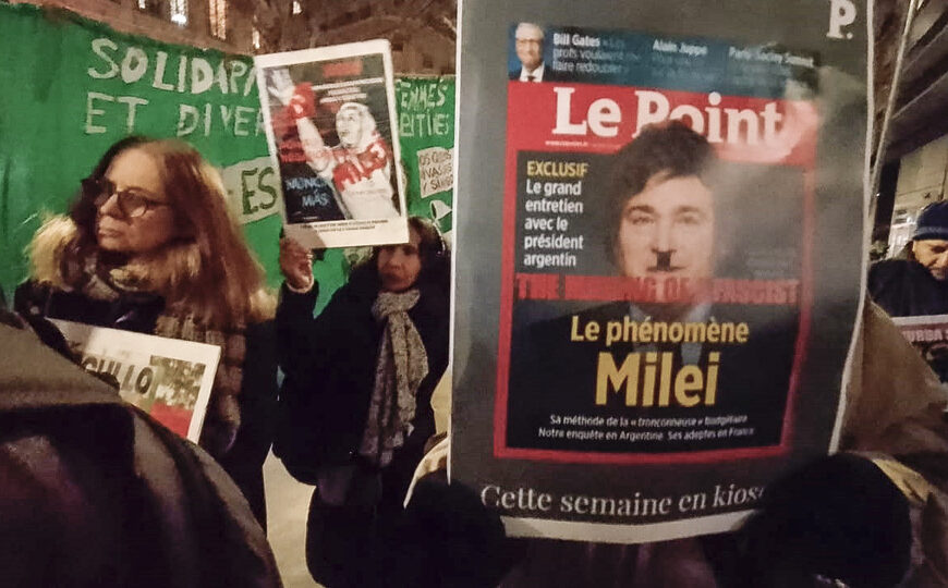 Protesta contra Milei en París |…