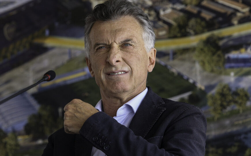 Con Macri en silencio, en el…