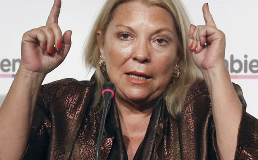 Carrió se mostró a favor del DNU para…