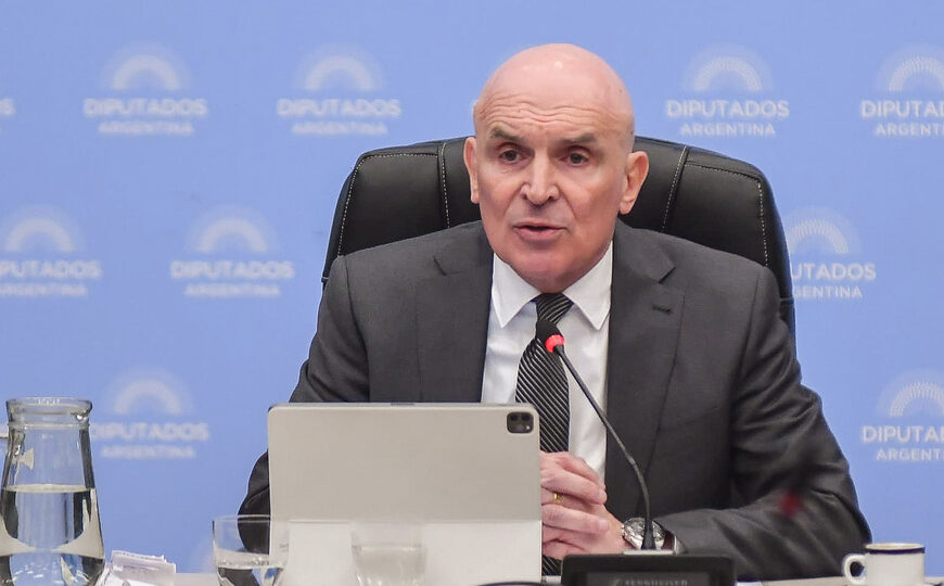 La previa negacionista del 24M: Espert quiere que “deje de ser feriado nacional” |…