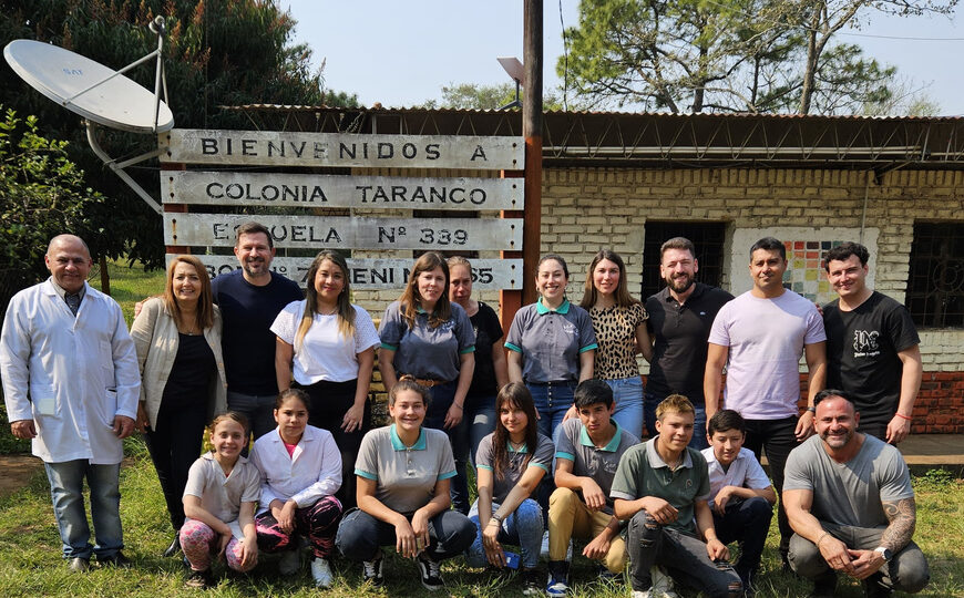 Con Internet satelital de Starlink, Misiones impulsa la inclusión digital de las escuelas rurales | Conectividad para el futuro y fuerte inversión en la educación