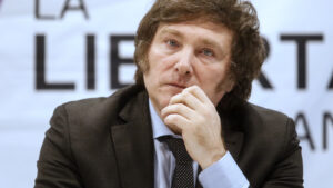 Piden levantar el secreto bancario de Milei por…