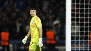 Premier League: Aston Villa con "Dibu" volvió a…