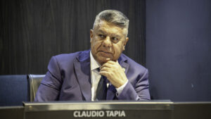 Claudio Tapia defendió el torneo de 30 equipos:…