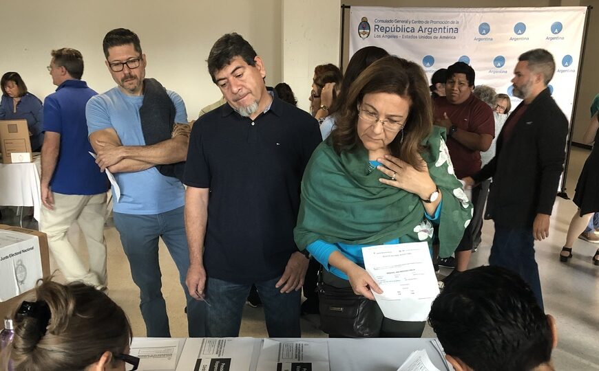 Elecciones 2025: los argentinos que viven en el exterior podrán votar por correo | ¿Cómo es el trámite?