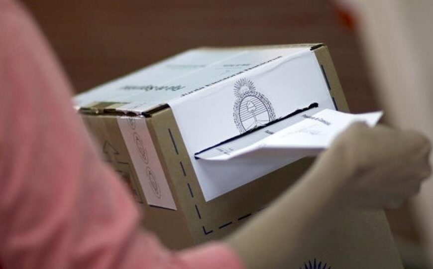 Elecciones 2025: ¿Es obligatorio votar a los 16 años? | Las características del voto joven en Argentina