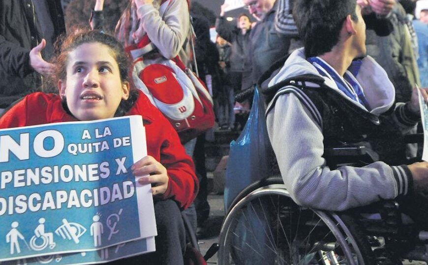 El gobierno bonaerense cuestionó los recortes en las pensiones por discapacidad | “Fue cruel, de manera inequitativa e injusta”